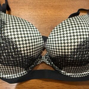 Victoria’s Secret Houndstooth Black and White Bra